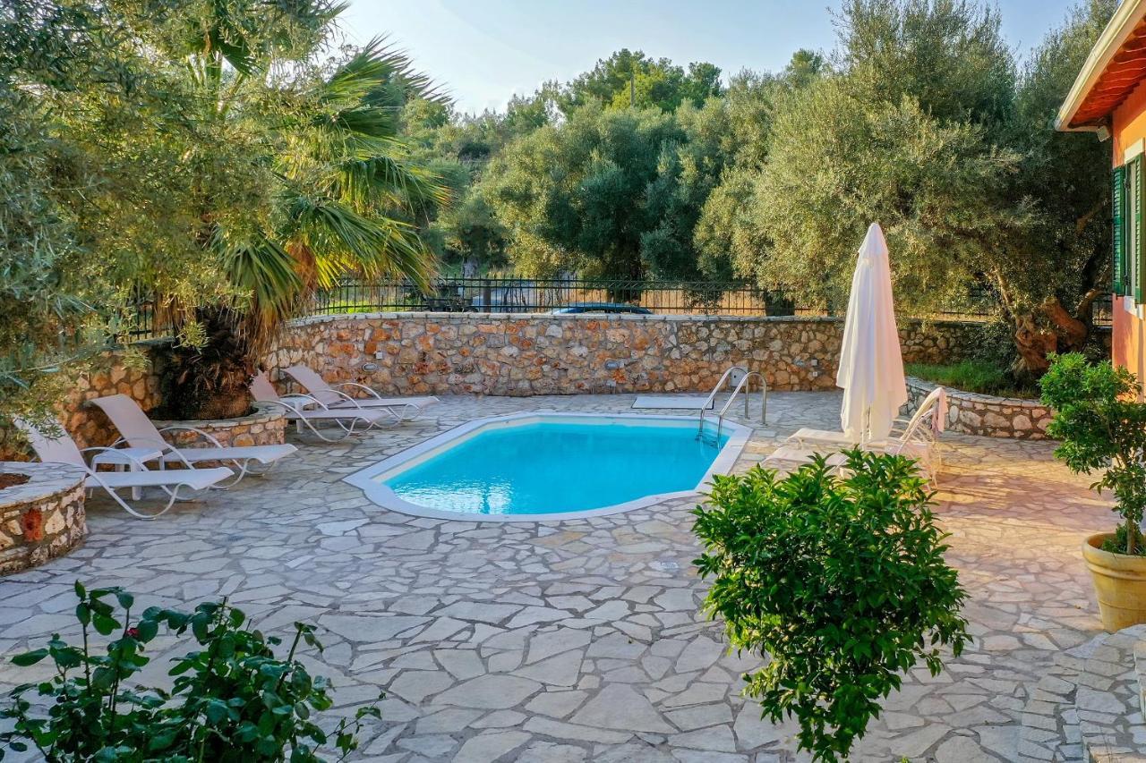 Elite Escape Villa Tsoukaladhes Exterior photo
